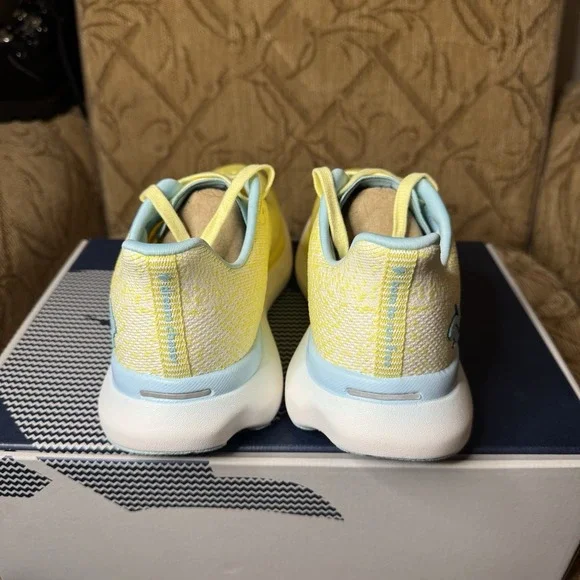 Rabbit Dream Chaser Womens Size 8.5 Yellow Blue‎ Athletic Running Shoes Sneakers - Picture 6 of 8